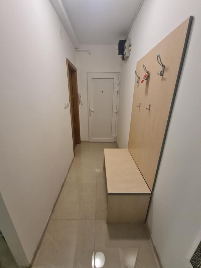 Apartman Yellow - Self Check In Eszék Kültér fotó