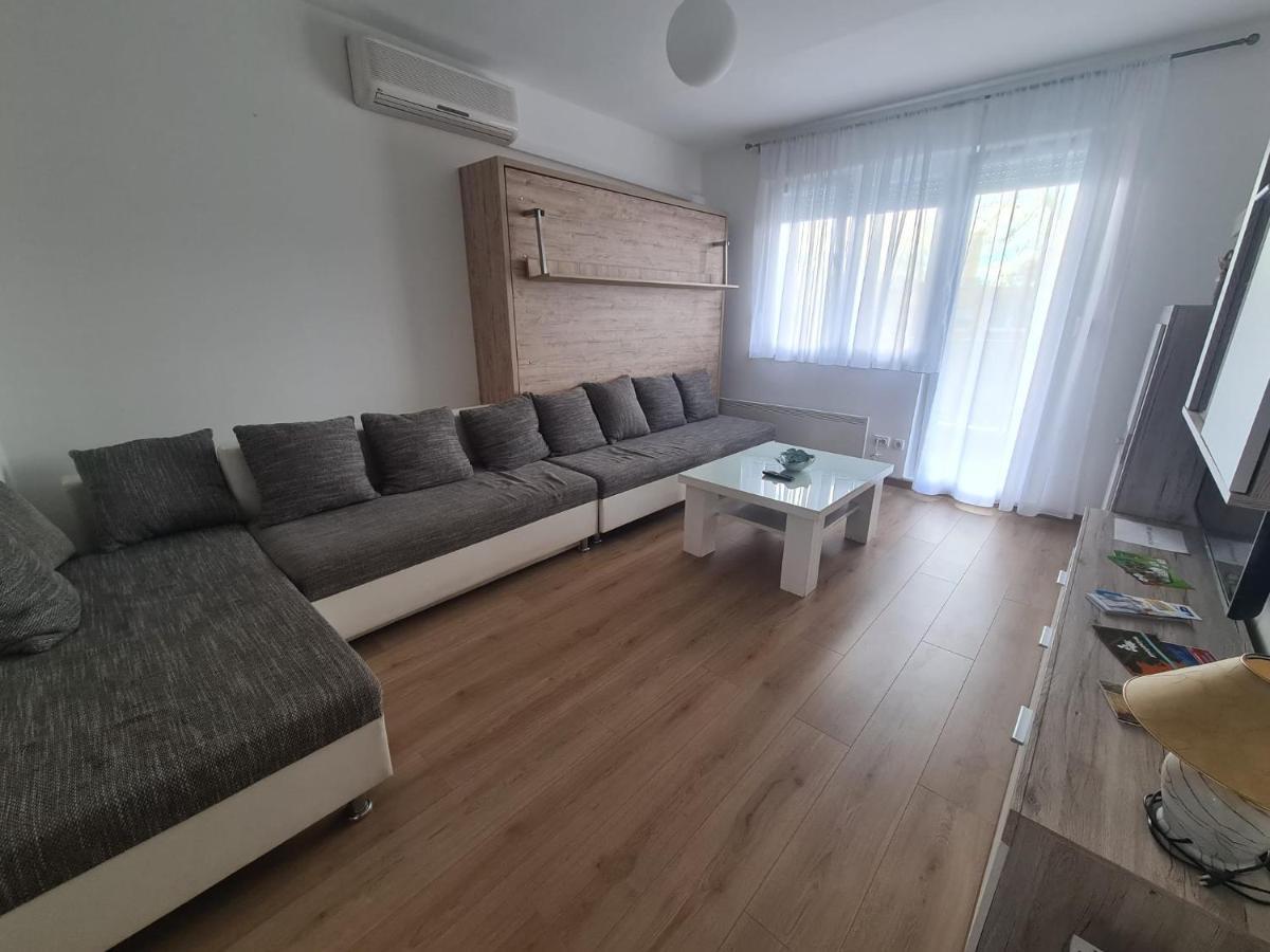 Apartman Yellow - Self Check In Eszék Kültér fotó